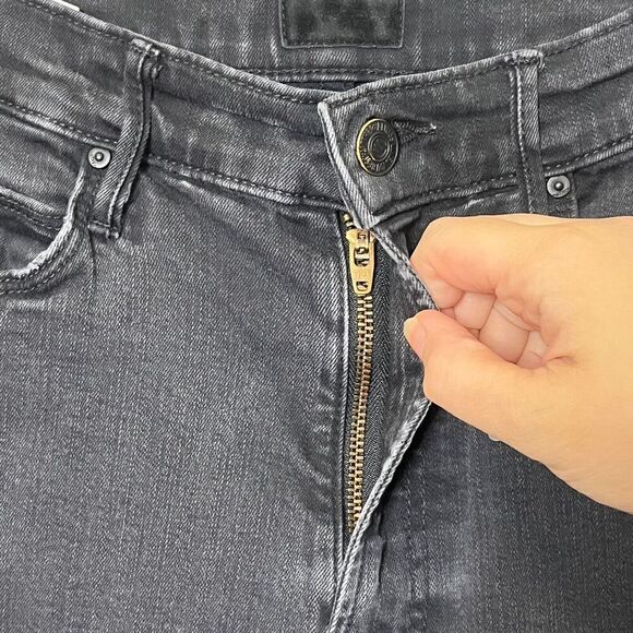 Mother The Stunner Step Fray Jeans Not Guilty Black Women’s Size 27 Raw Hem - Picture 4 of 13